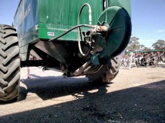 Air Seeder With Versatile Bar and Simplicity Box