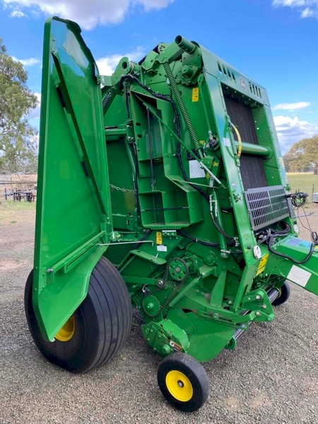 John Deere 460M Round Baler
