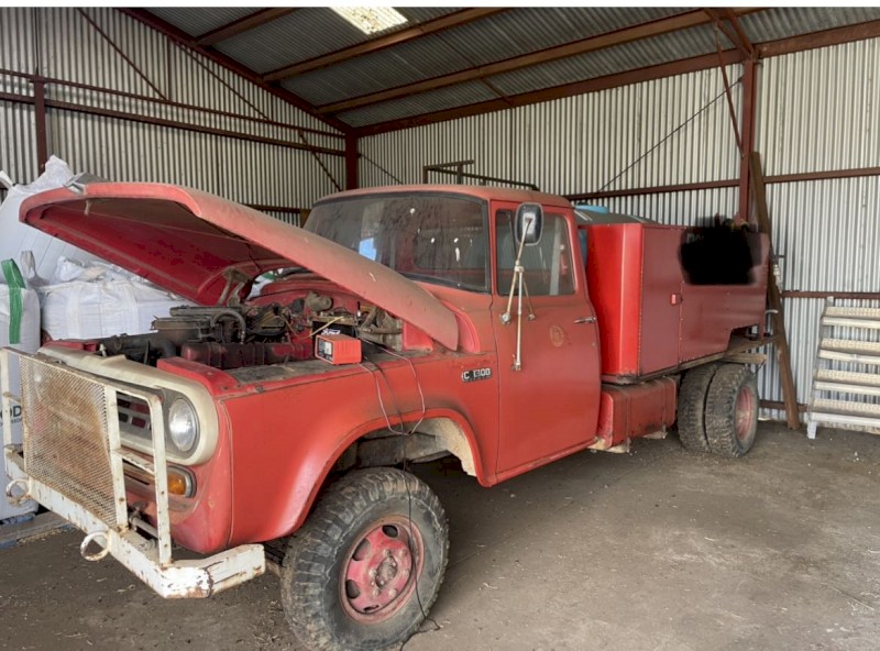 International C1300 4X4 Fire Truck
