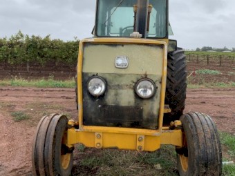 Chamberlain 4280 Tractor