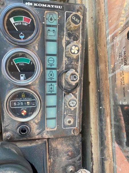 Komatsu PC300-3 Excavator