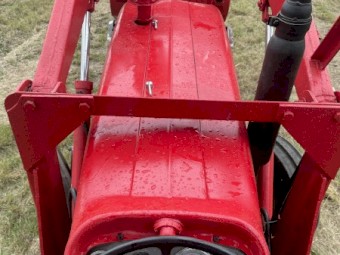 Massey Ferguson 165 with Loader