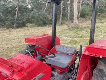 Massey Ferguson 165 with Loader