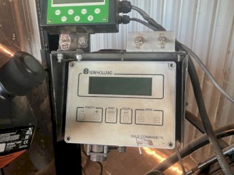 New Holland D1210S Baler