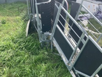 2021 Combi Clamp Sheep Handler