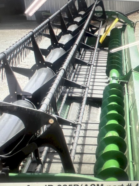 WANTED Top Cross Auger For John Deere 925D Front