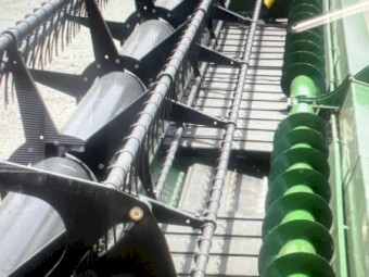 WANTED Top Cross Auger For John Deere 925D Front