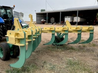 Ausquip Subsoiler Ripper 9 tyne
