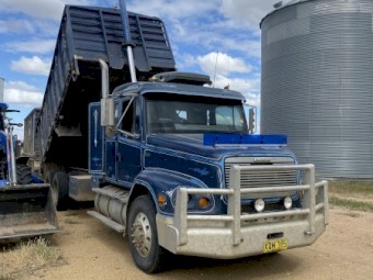 Freightliner FL112 Truck and Dog