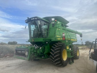 John Deere 9770 Header