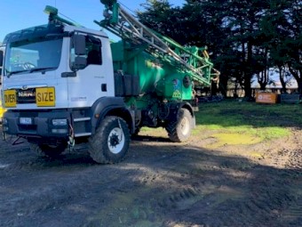 2018 MAN TGM 18.340 with 5024 Goldacre Prairie Advance Sprayer.