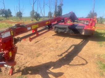 2017 DC133 Mower Conditioner