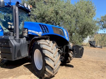 2011 New Holland T8.275 Tractor