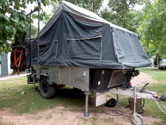 2016 Patron Black Series Camper Trailer