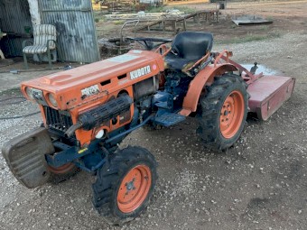 Kubota B6100 Tractor with Jarrett Slasher