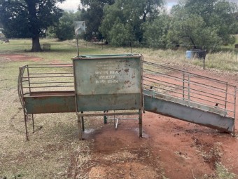 Harrington Sheep Handler with Wide Grind and Variable Power Pack