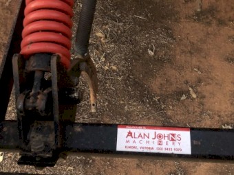 511 International Combine with Johns Undercarriage