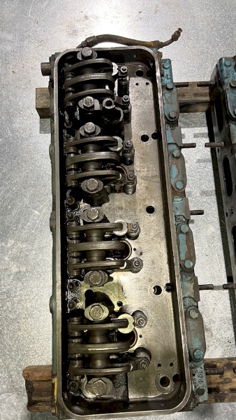 Detroit Diesel 8V71 Heads