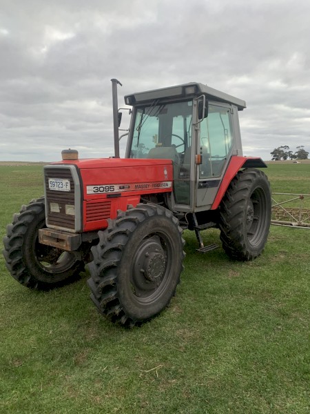 Massey Ferguson 3095 Tractor