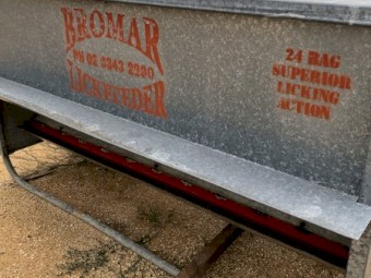 bromar 24 bag sheep feeder 