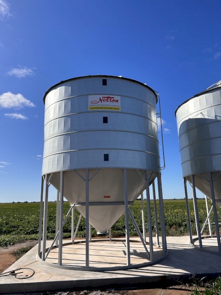 2 x Nelson Fertilizer Silos 61.5 Cubic Meter