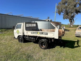 1984 Daihatsu Tipper + Reconditioned Engine reduced price 