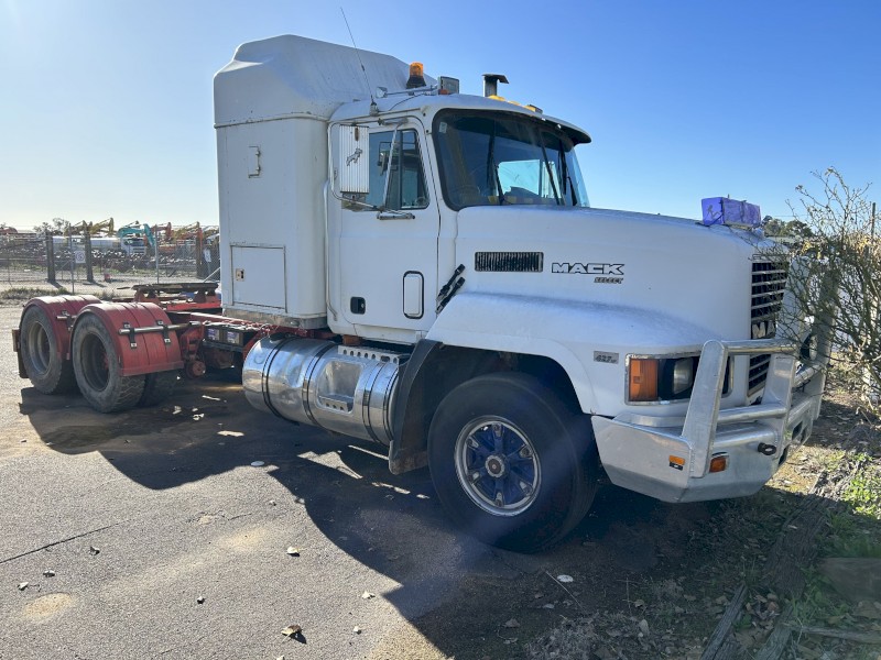 1995 Mack CH Prime Mover with Hydraulics