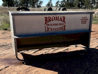 Bromar Lick Feeder