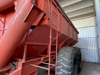 Dunstan 28 tonne Chaser Bin   "Will consider serious Offers"