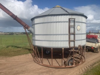 Ackland Field Bin with Auger