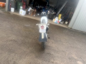 Suzuki DR200 