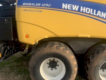 New Holland 1290 cropcutter baler