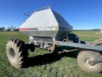 Flexicoil 10.5m Bar + 1330 air cart