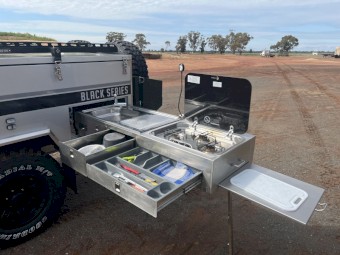 Black Series Dominator 2019 Camper Trailer