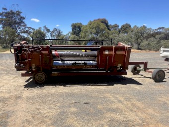 Phillips Pick up Front  13’ with trailer John Deere & Case & with New front belts