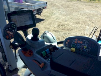 2011 New Holland T7 170 Tractor