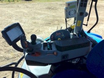 2011 New Holland T7 170 Tractor