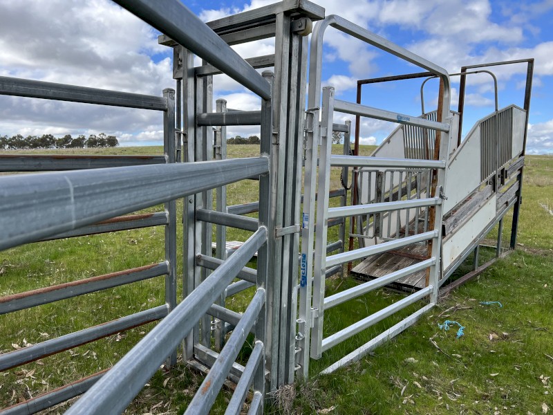 Portable Cattle Yards