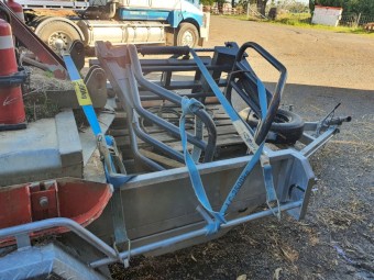 Bale grab soft hands