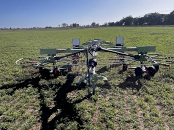 Class Liner 2600 Twin Rotor Rake