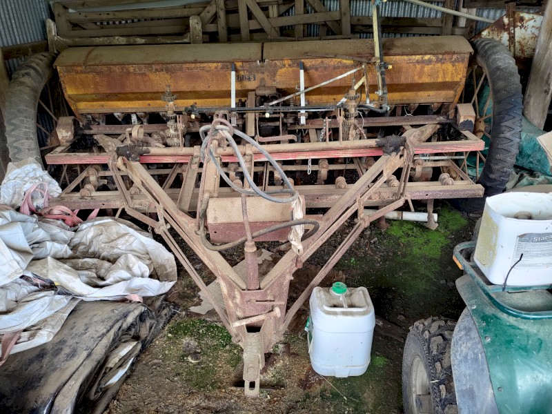 Sunshine Suntyne 500 Series seed drill