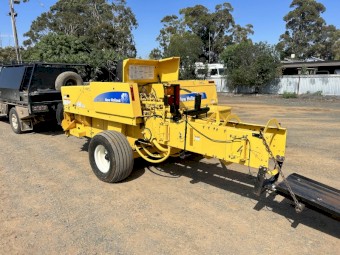 New Holland 5070 Small Baler