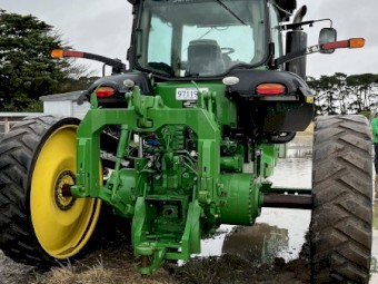 2015 John Deere 8370RT Tractor
