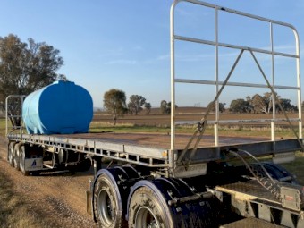 1989 40’6 Freighter flat top for sale