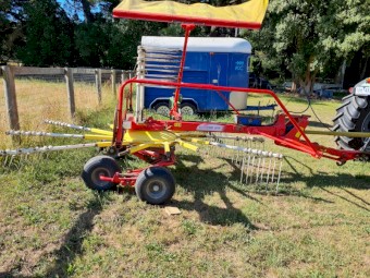 Pottinger 461 Single Rotor Hay Rake