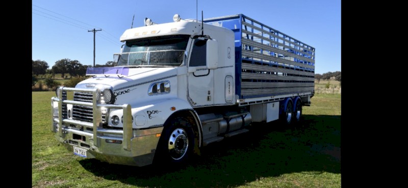 2012 Freightliner CST 112 Tabletop Truck