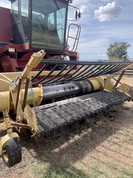 New Holland Canola Pickup Front/Fit Case IH Header