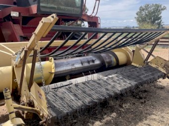 New Holland Canola Pickup Front/Fit Case IH Header