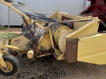 New Holland Canola Pickup Front/Fit Case IH Header