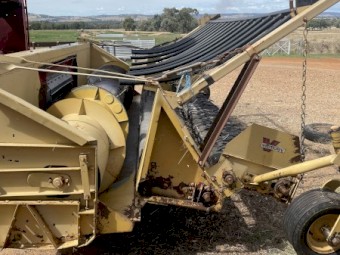 New Holland Canola Pickup Front/Fit Case IH Header